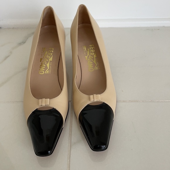 Ferragamo shoes - Picture 2 of 6